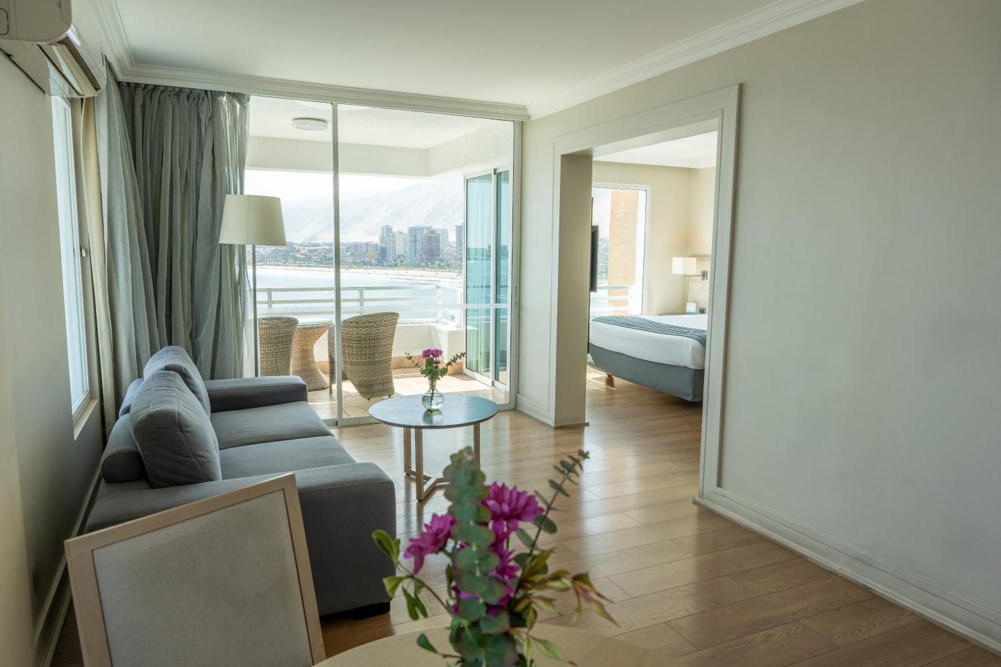 Terrado Suites อิกิเก ภายนอก รูปภาพ